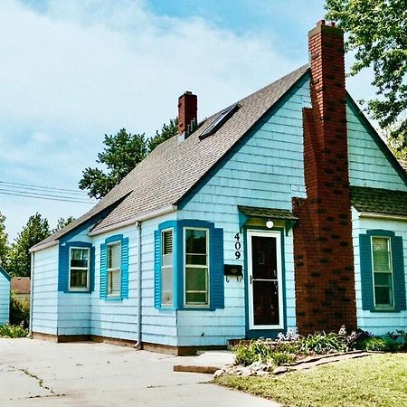 Bluebird Cottage, Walking Distance To Fairgrounds Хътчинсън Екстериор снимка