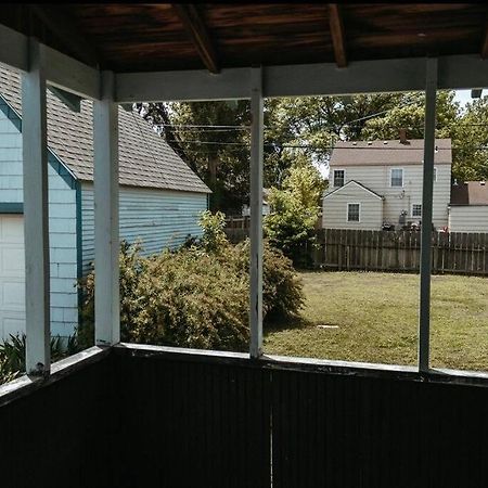 Bluebird Cottage, Walking Distance To Fairgrounds Хътчинсън Екстериор снимка
