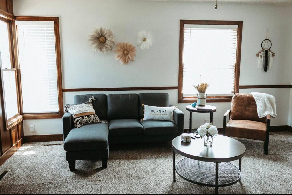 Bluebird Cottage, Walking Distance To Fairgrounds Хътчинсън Екстериор снимка